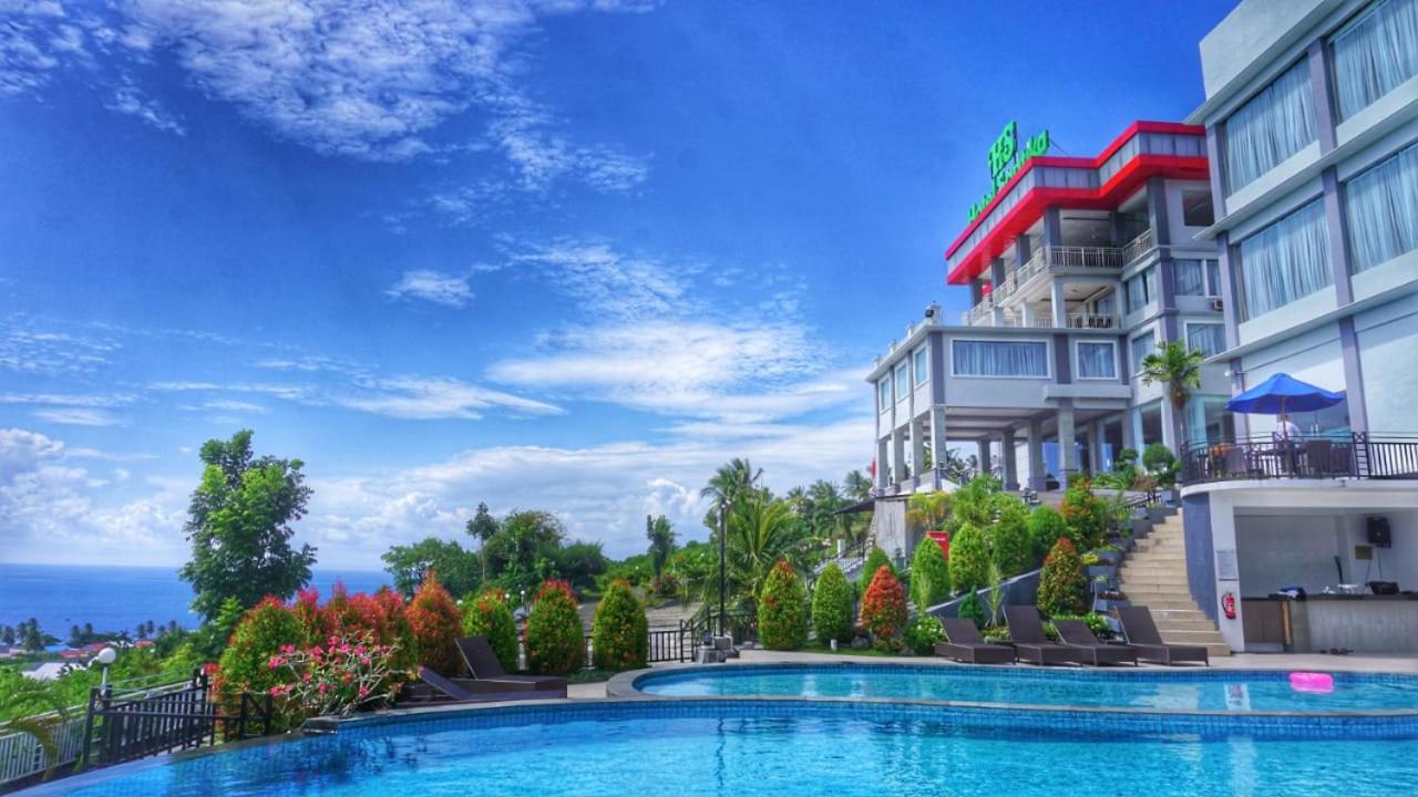 Hotel Santika Luwuk - Sulawesi Tengah Exterior photo