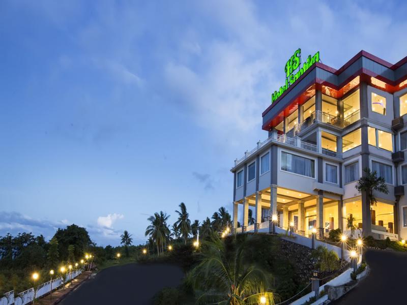Hotel Santika Luwuk - Sulawesi Tengah Exterior photo